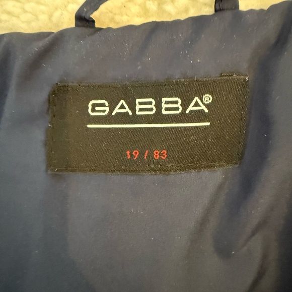 Gabba Sherpa style Fleece Vest - White and Navy - Picture 4 of 4